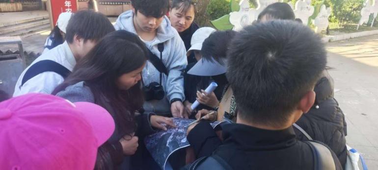 3f292c8f03847a2f89545246f625793a